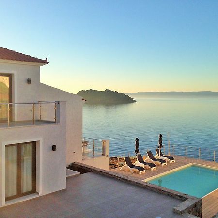 Eleia Seafront Rooms & Villas ペトラ エクステリア 写真