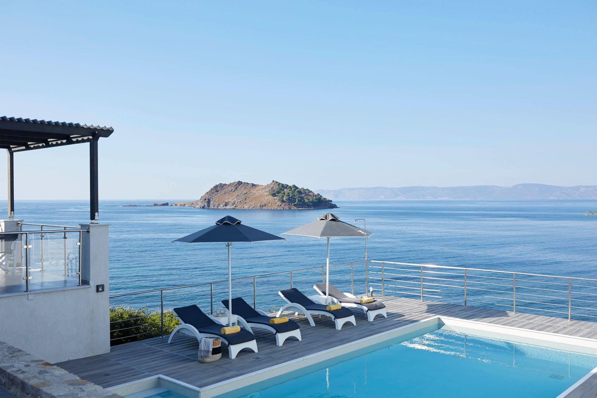Eleia Seafront Rooms & Villas ペトラ エクステリア 写真